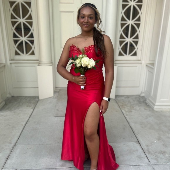 Prom dress - Picture 3 of 3